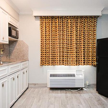 Executive Inn Bacliff Екстериор снимка